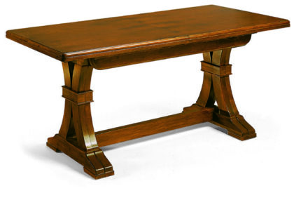 Tavolo in stile classico, in legno massello e mdf con rifinitura in noce lucido